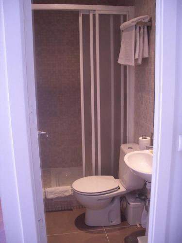 מדריד Hostal Santa Isabel מראה חיצוני תמונה